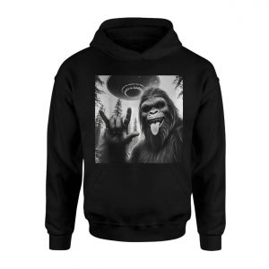 Bigfoot UFO Alien Abduction Funny Cryptid Graphic T Shirt 2 1.jpg