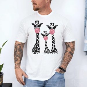 Hipster Giraffe Chewing Bubblegum T Shirt 4 1.jpg