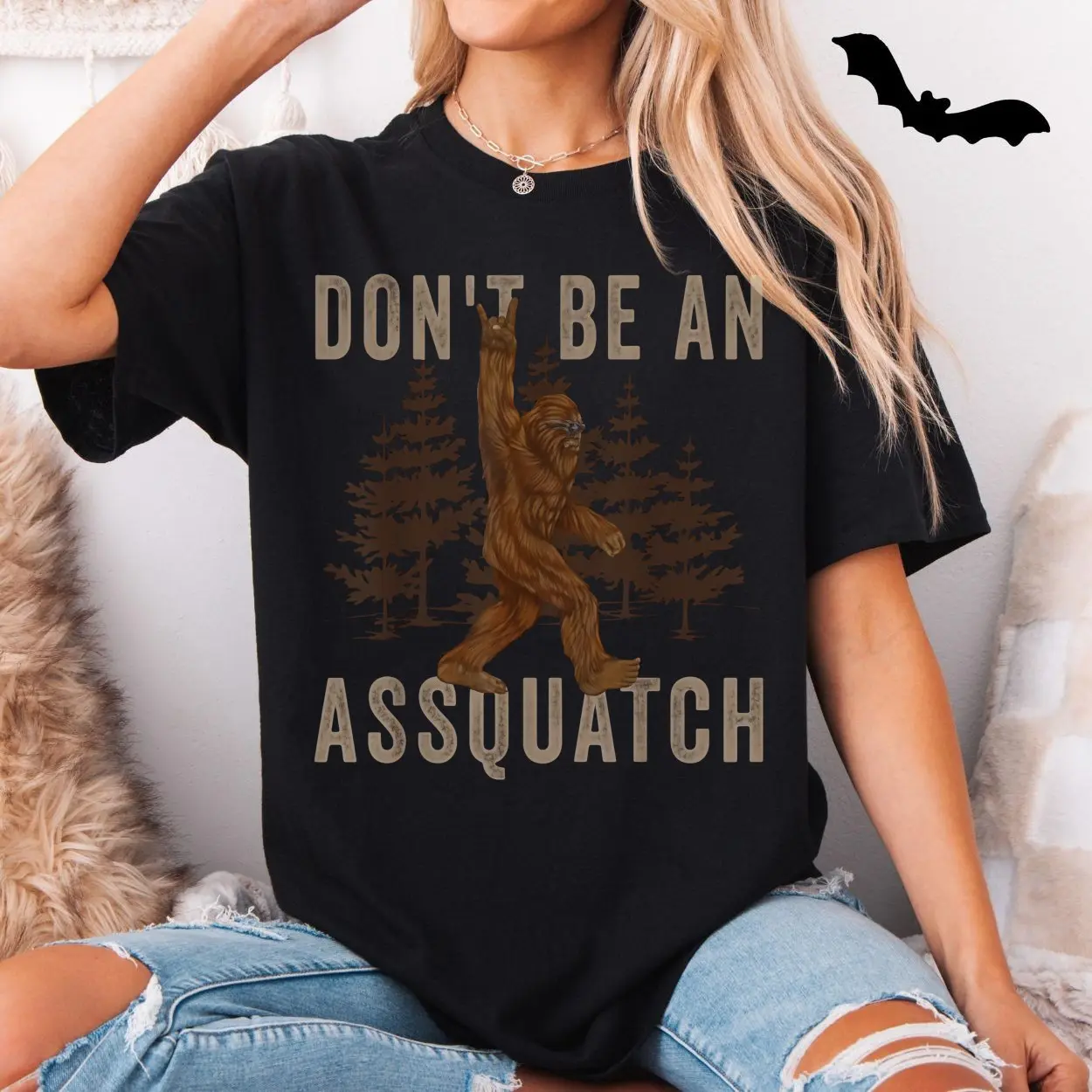 Dont Be an Assquatch Funny Bigfoot T shirt 5 1.jpg
