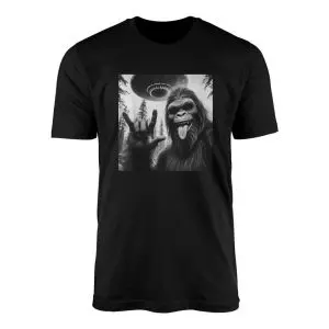 Bigfoot Alien UFO Funny Cryptid T-Shirt