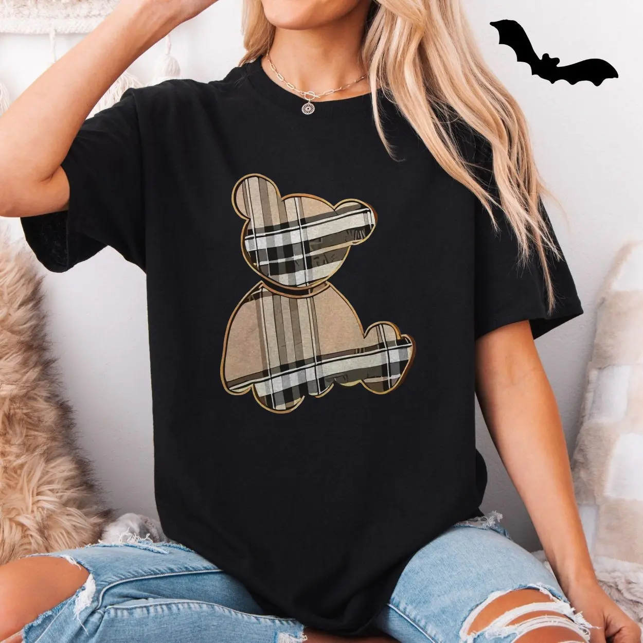 Burberry Plaid Bear Graphic T shirt 5 1.jpg