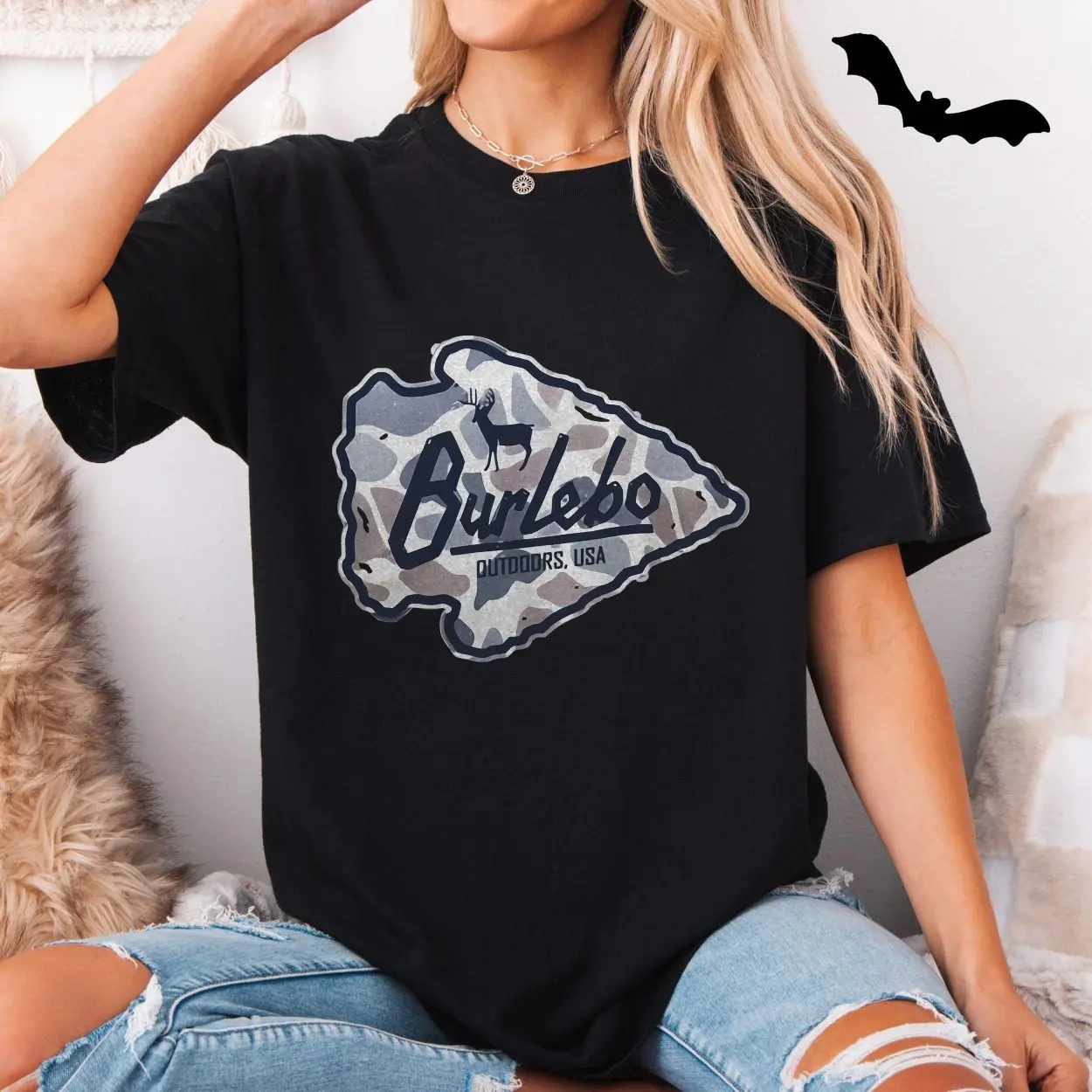Burlebo Outdoors USA Deer Arrowhead Camo Logo T Shirt 5 1.jpg