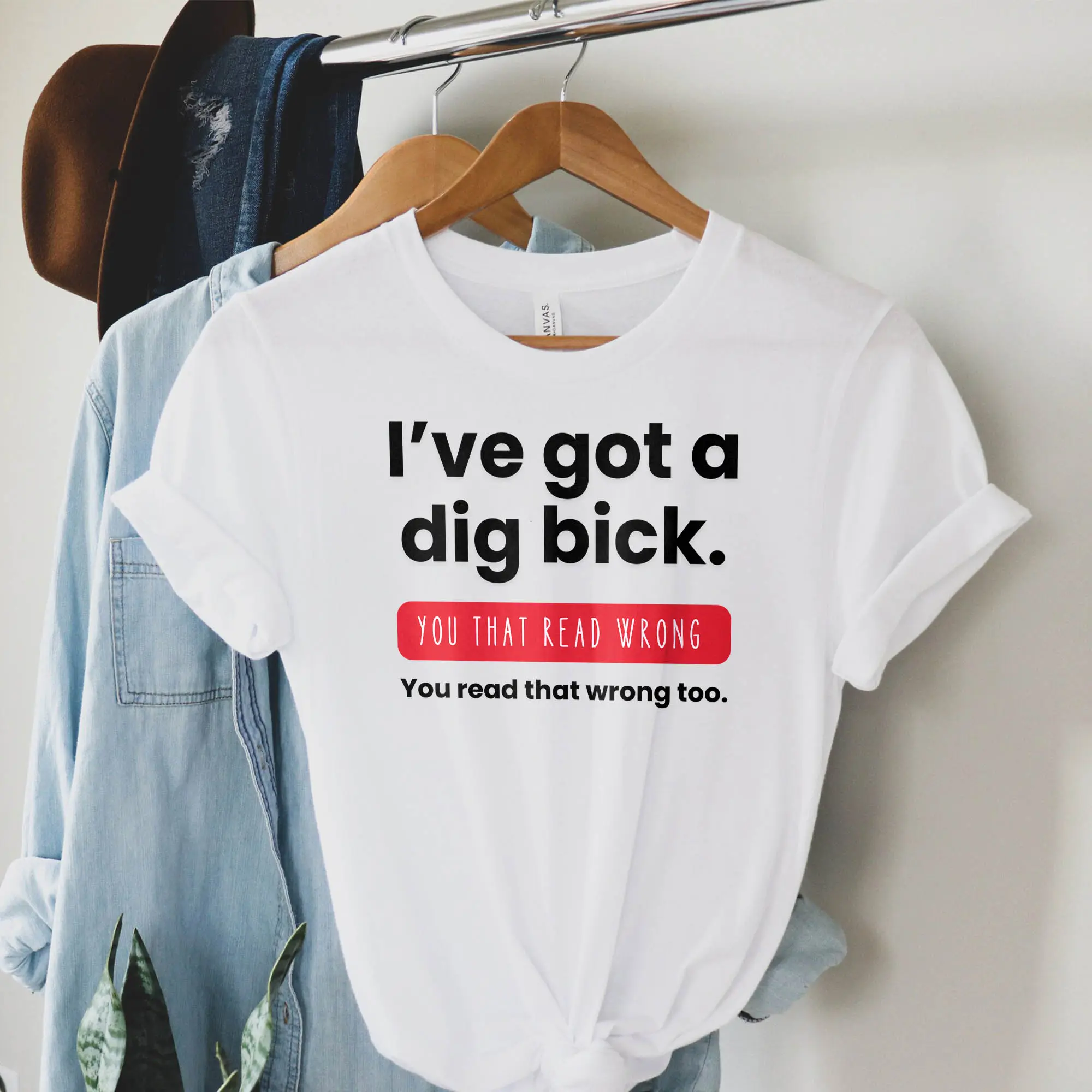 Funny Optical Illusion Tee – 'I've Got a Dig Bick' Joke